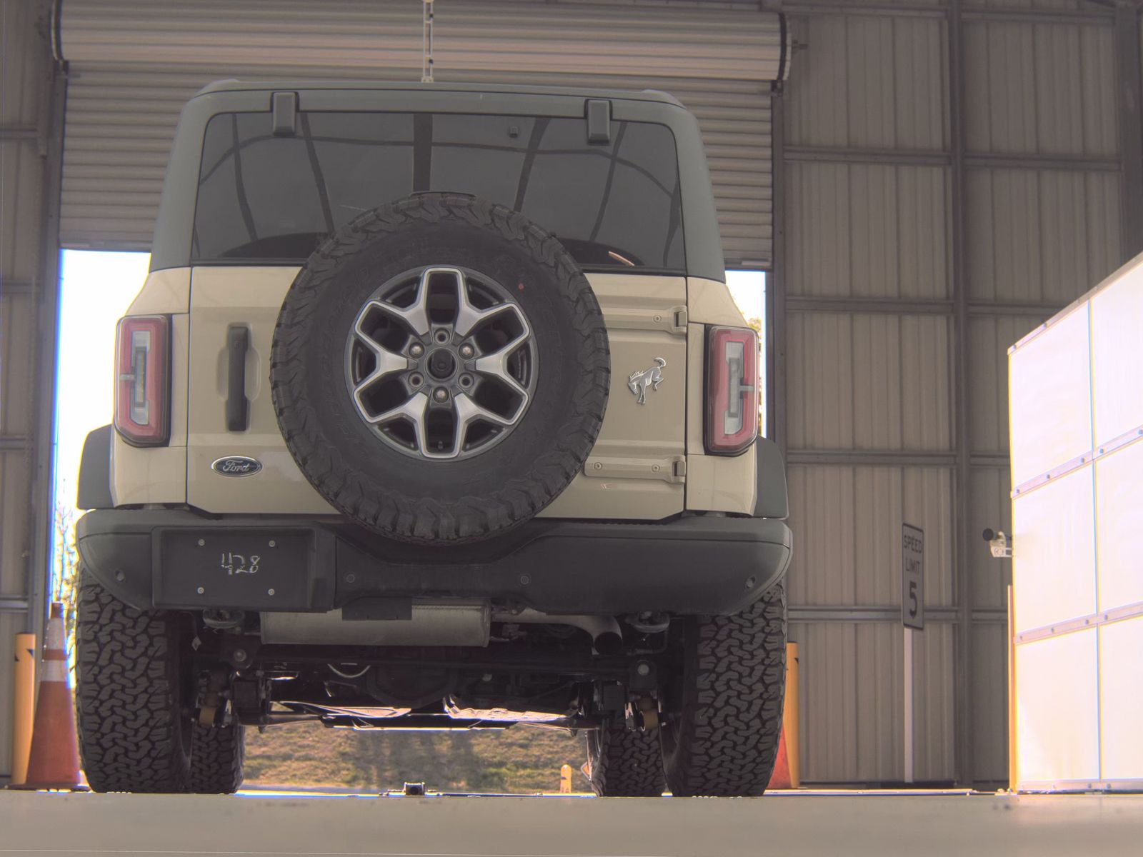FORD BRONCO - 8