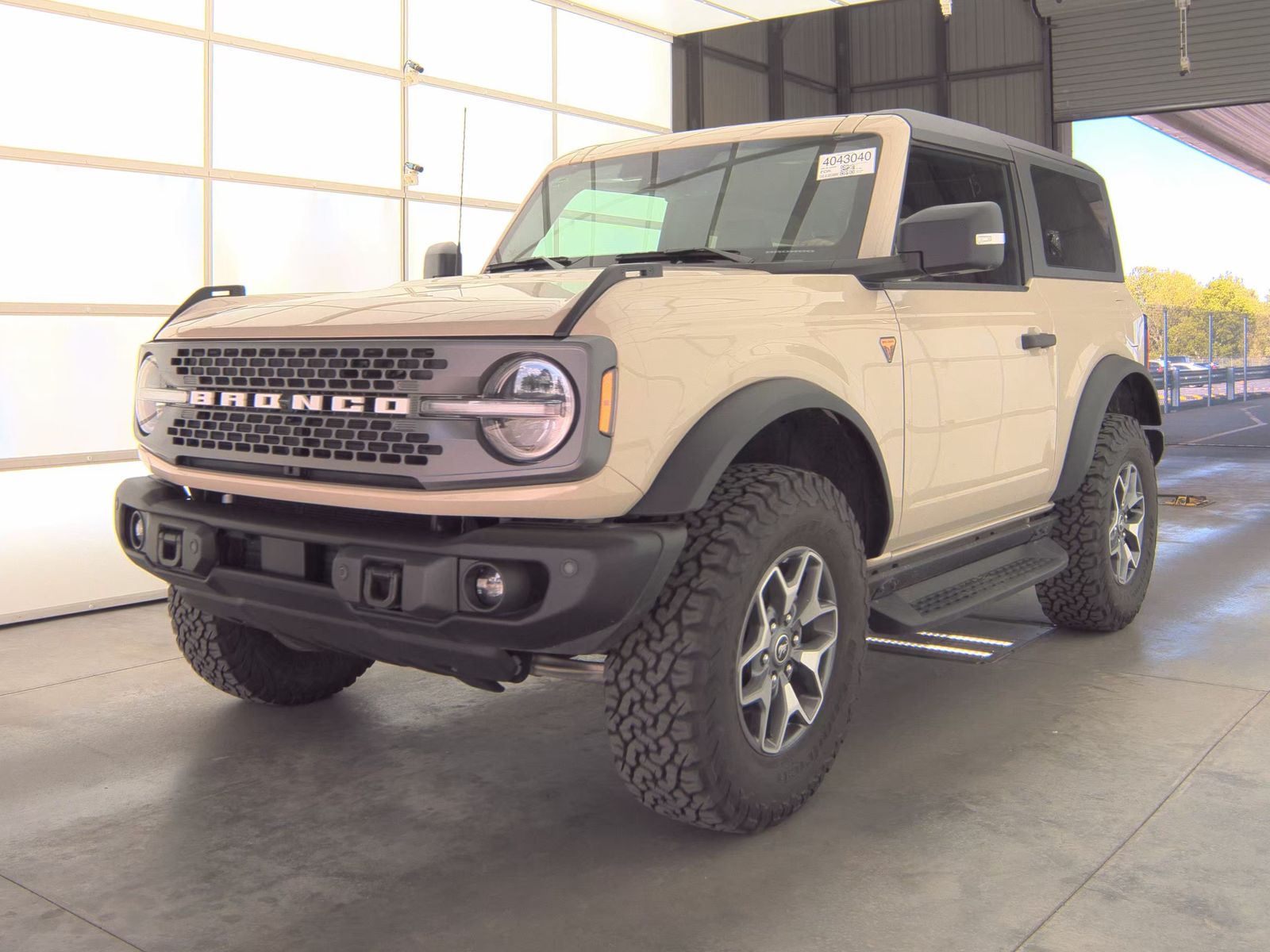 FORD BRONCO - 1
