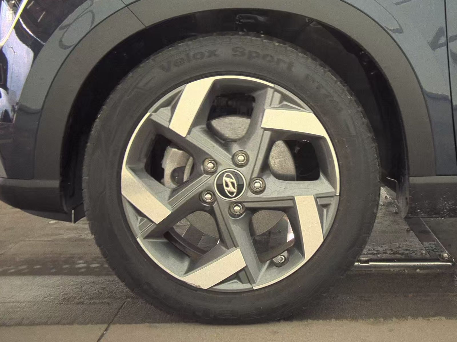 HYUNDAI LIMITED - 10