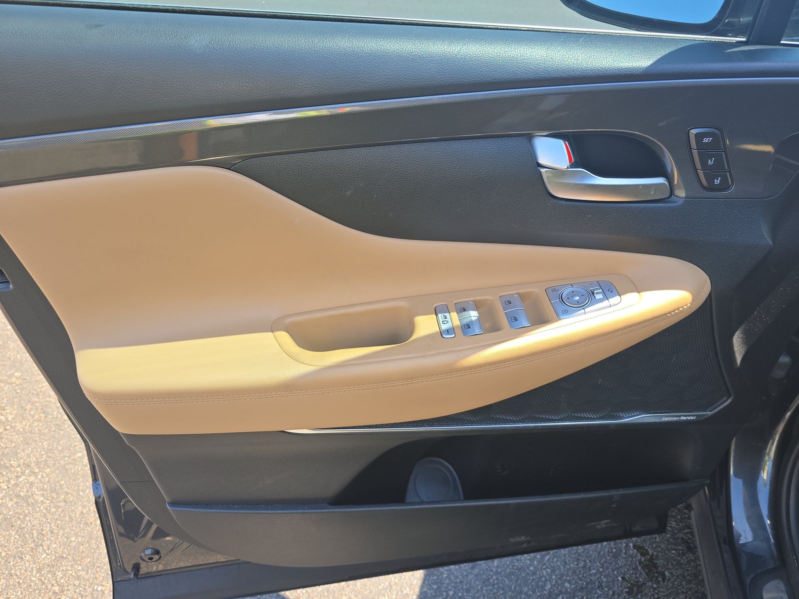 HYUNDAI CALLIGRAPH - 10