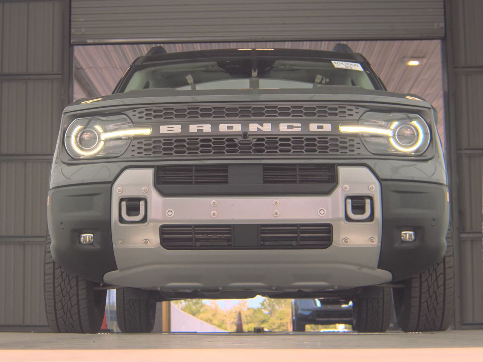 FORD BRONCO - 4