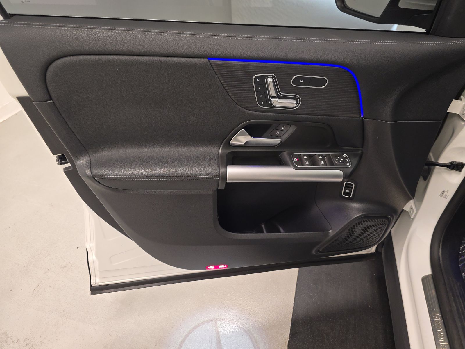 MERCEDES-BENZ GLA-CLASS - 10