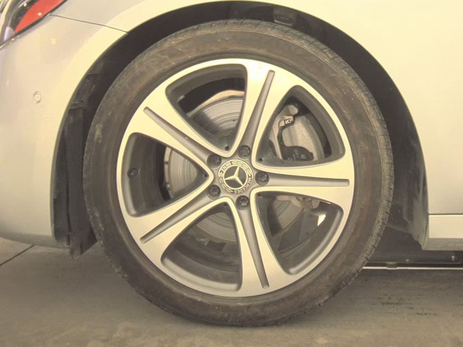 MERCEDES-BENZ E-CLASS - 10