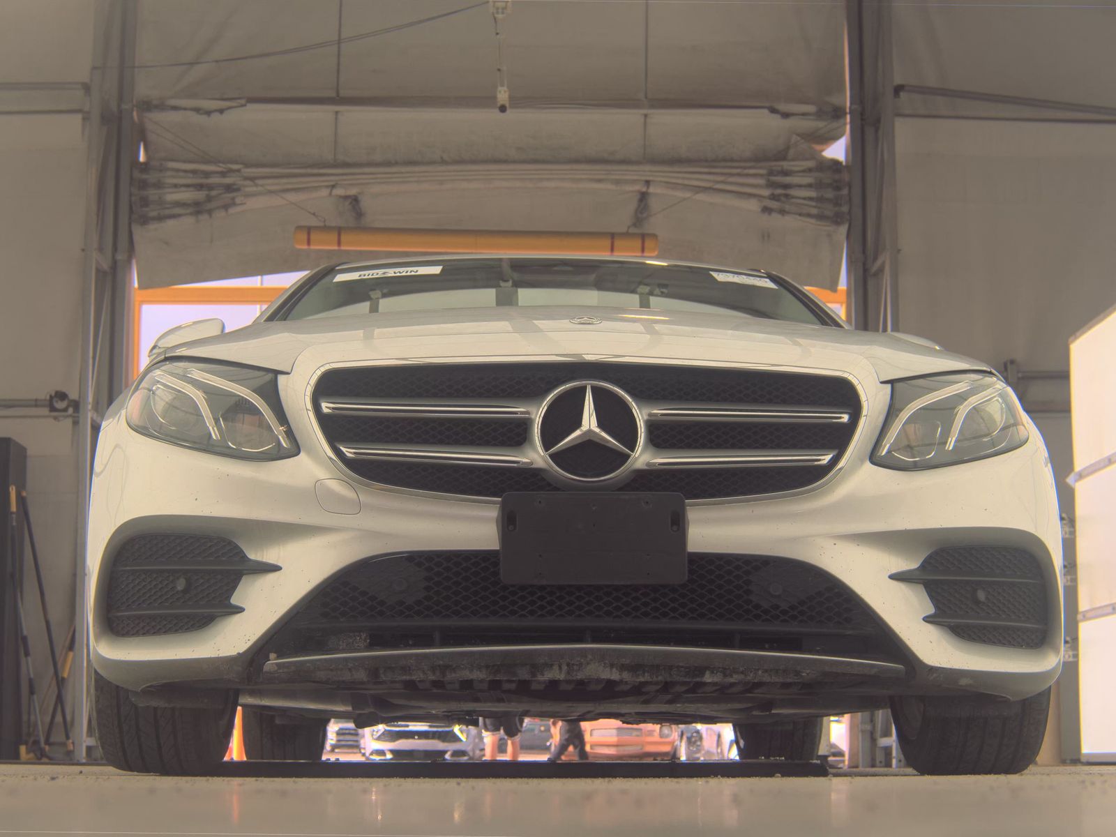 MERCEDES-BENZ E-CLASS - 4