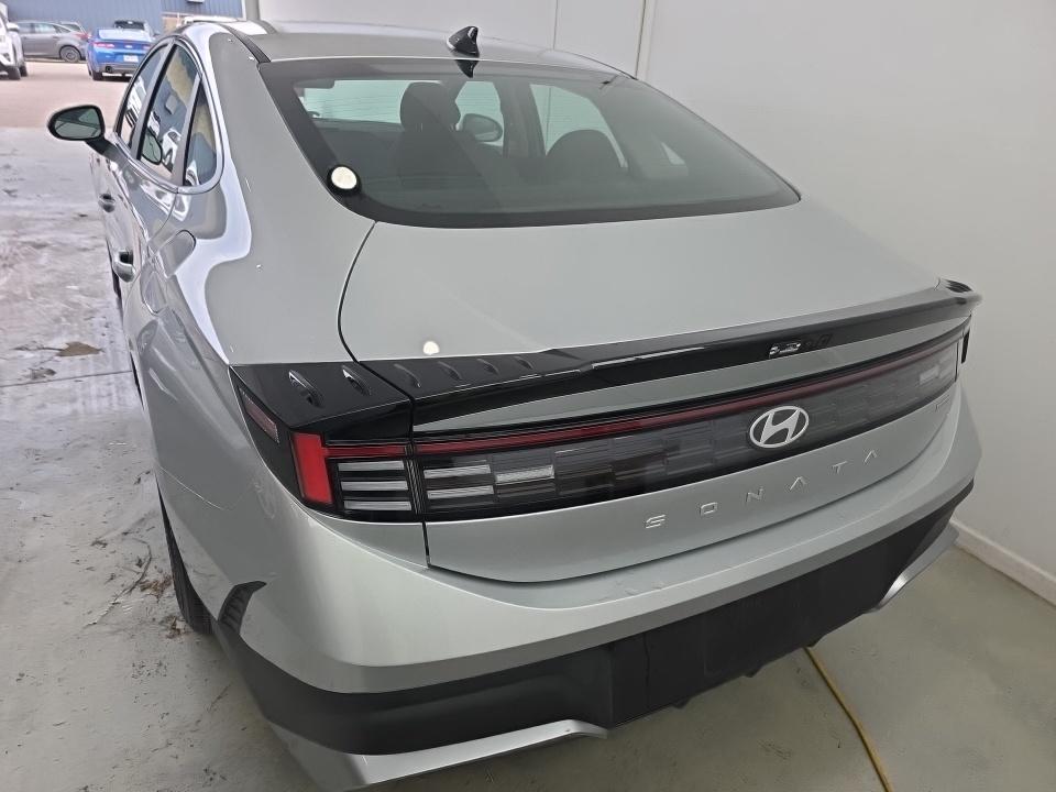 HYUNDAI HYBRID BLU - 6