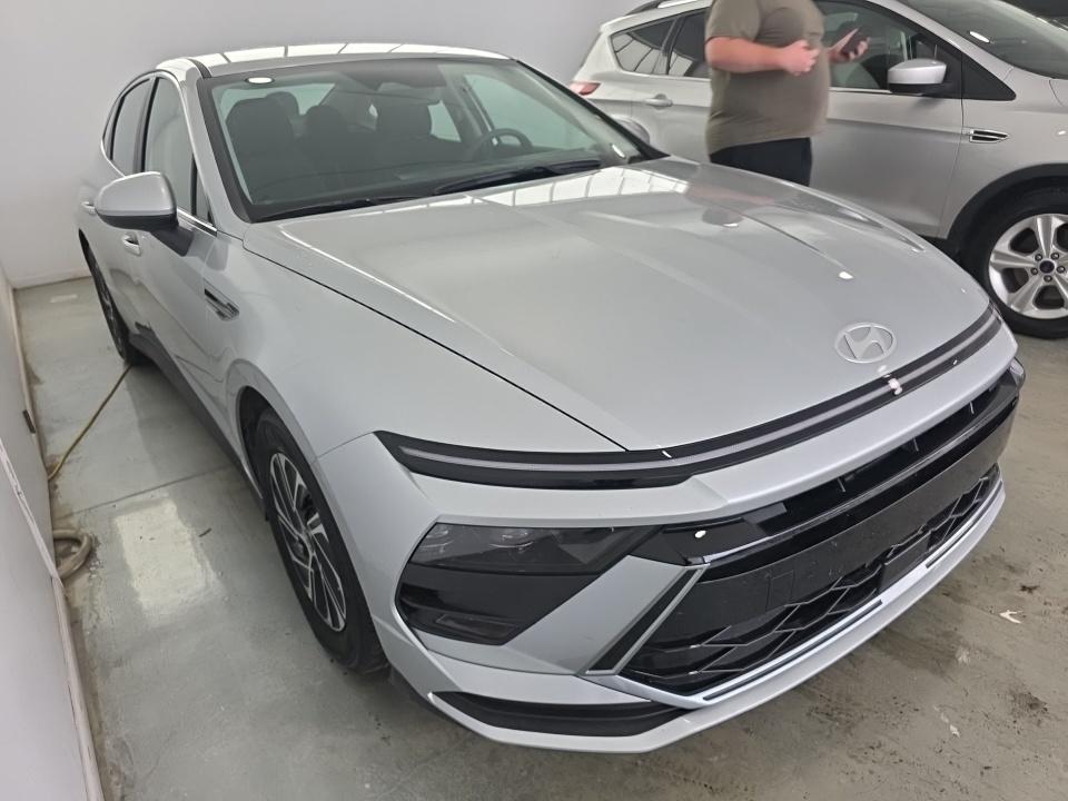 HYUNDAI HYBRID BLU - 4