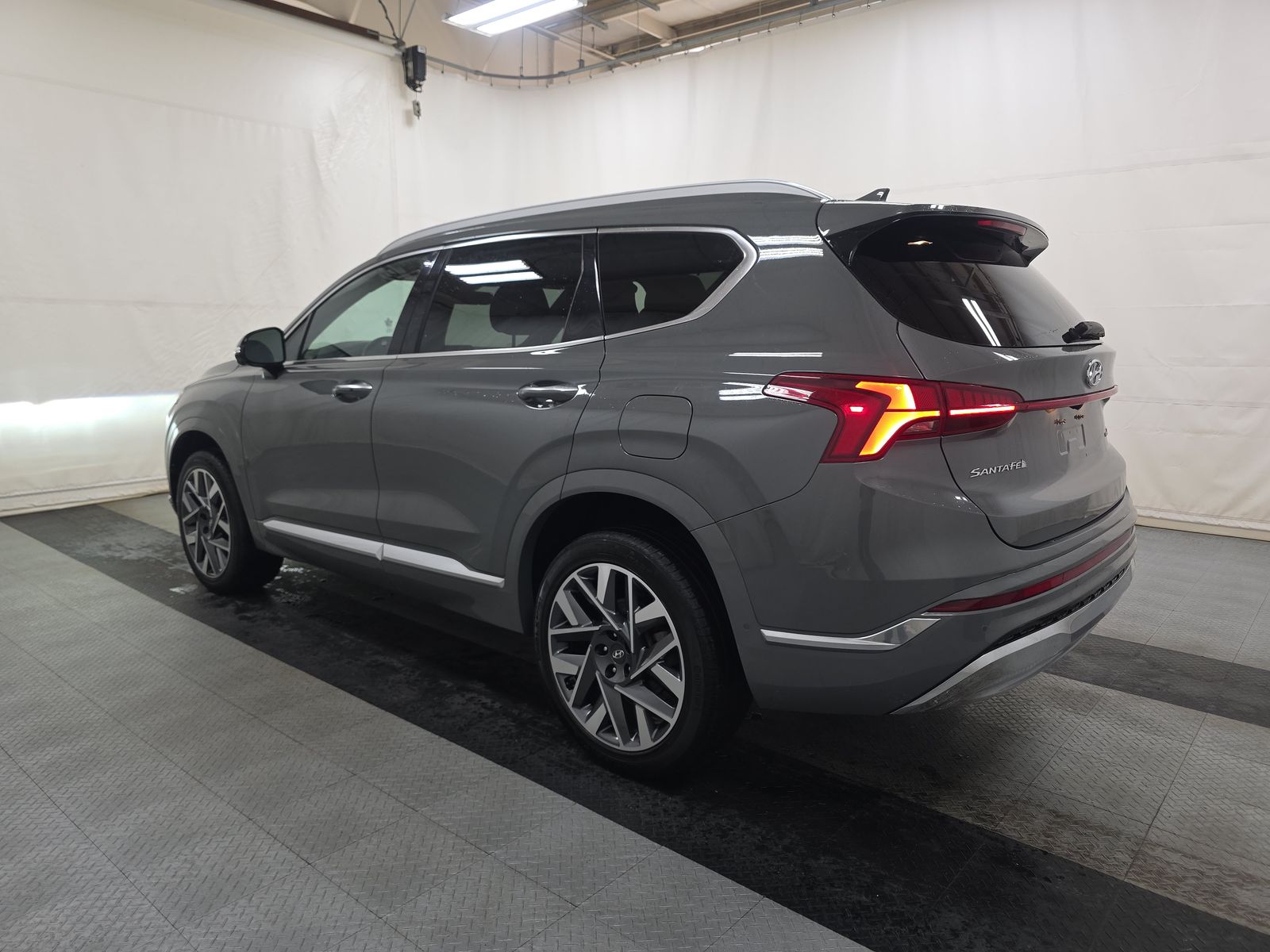 HYUNDAI CALLIGRAPH - 7