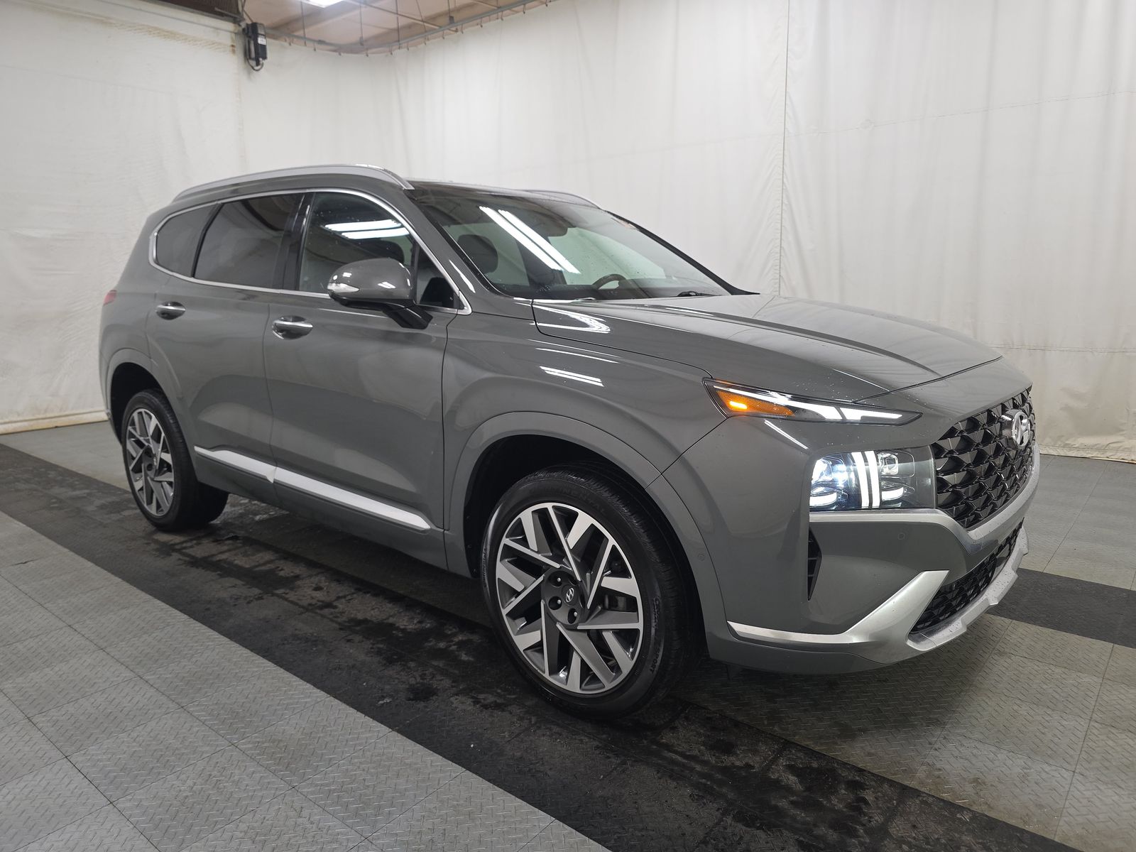 HYUNDAI CALLIGRAPH - 4