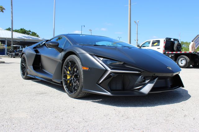 2024 Lamborghini Revuelto Base AWD