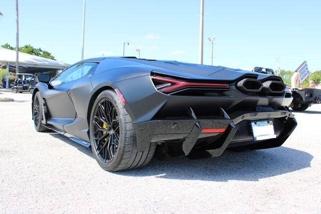 2024 Lamborghini Revuelto Base AWD