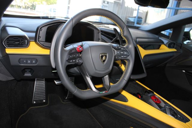 2024 Lamborghini Revuelto Base AWD