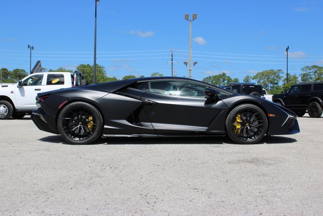 2024 Lamborghini Revuelto Base AWD