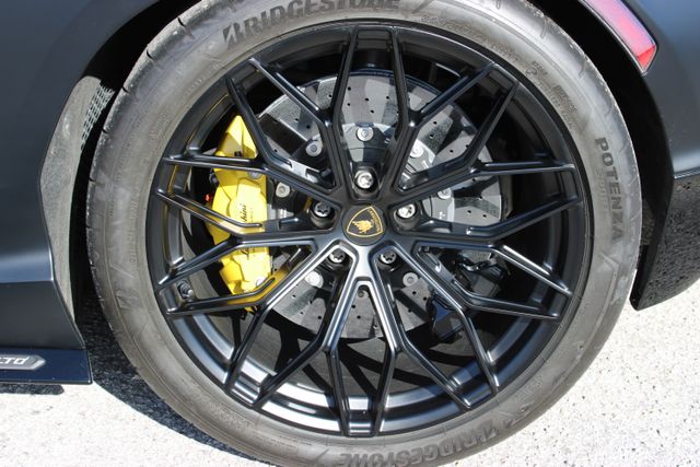 2024 Lamborghini Revuelto Base AWD
