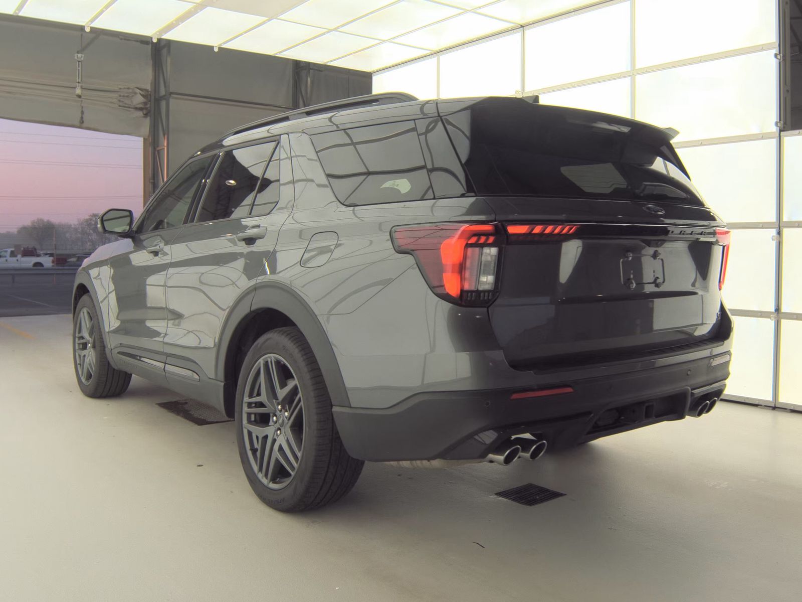 FORD EXPLORER - 9