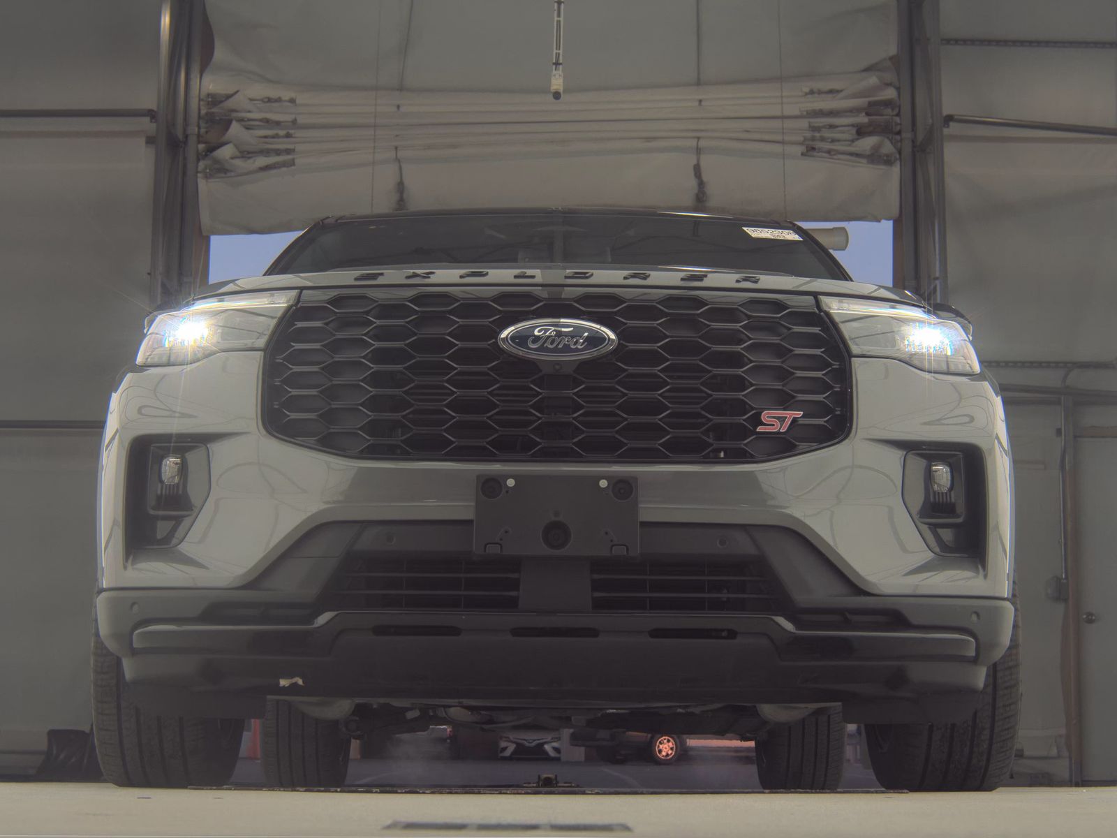 FORD EXPLORER - 4