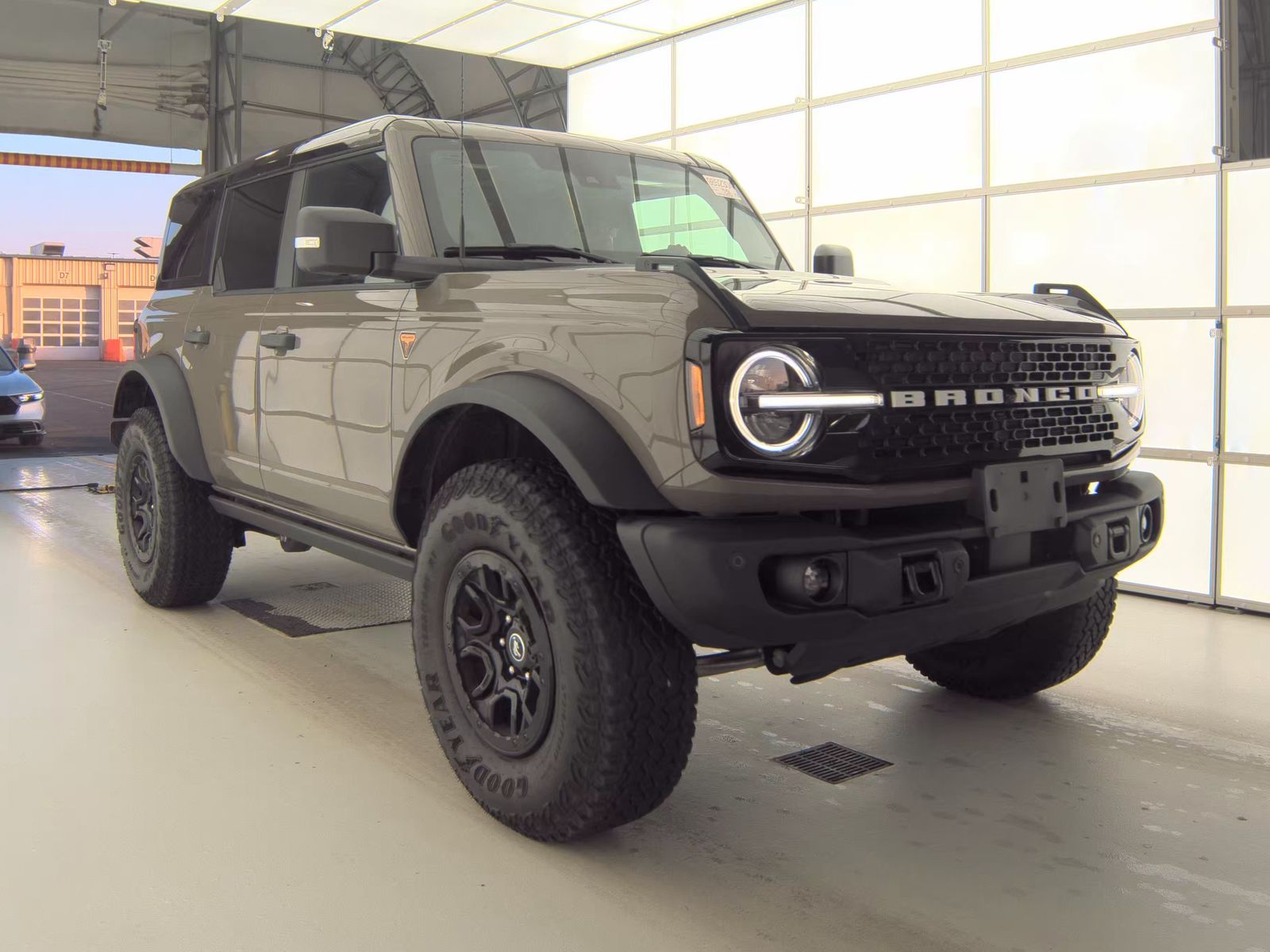 FORD BRONCO - 5