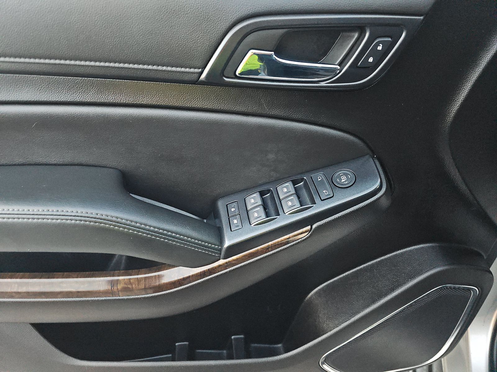 CHEVROLET COMMERCIAL - 10