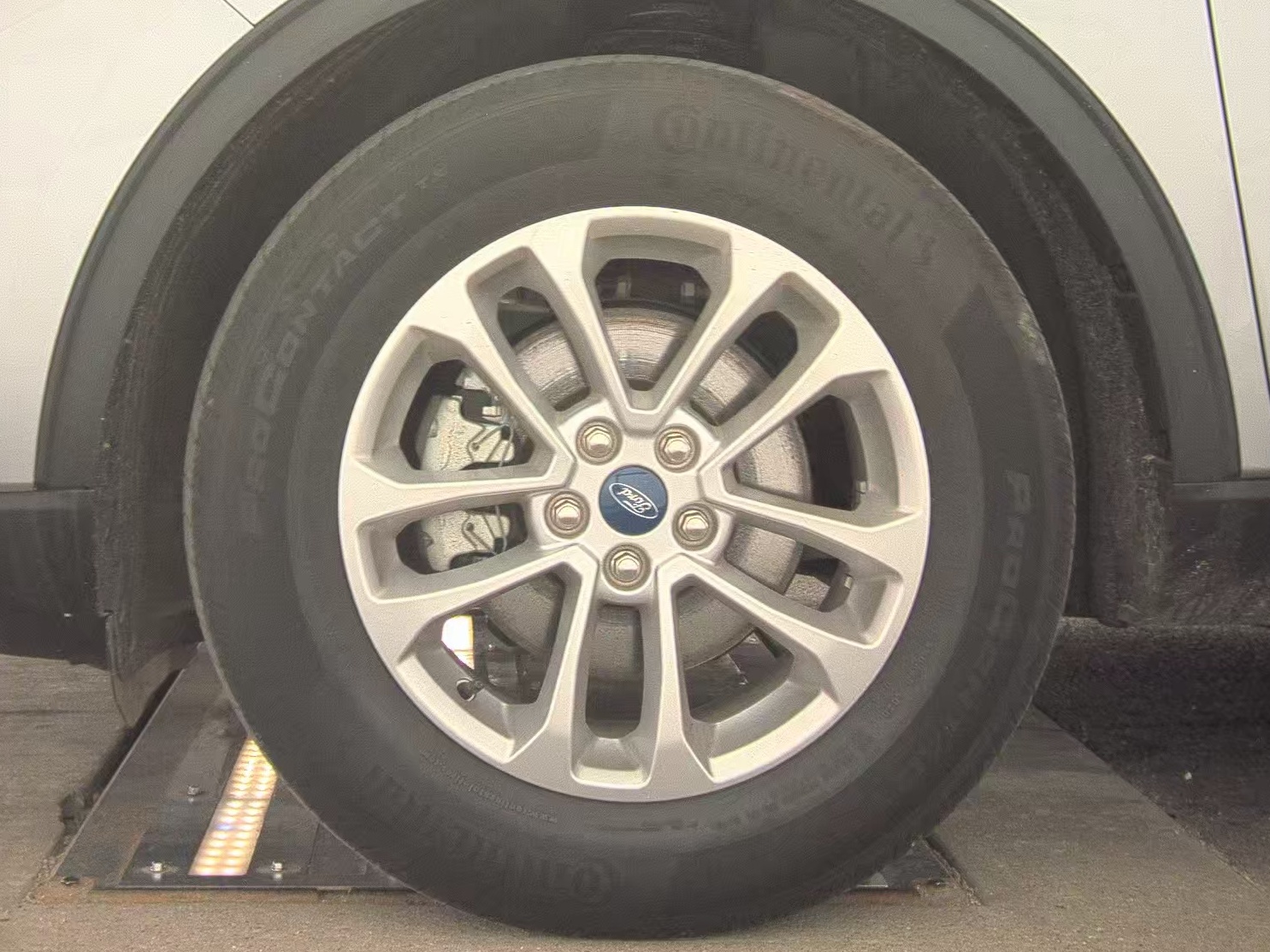 FORD ESCAPE - 10