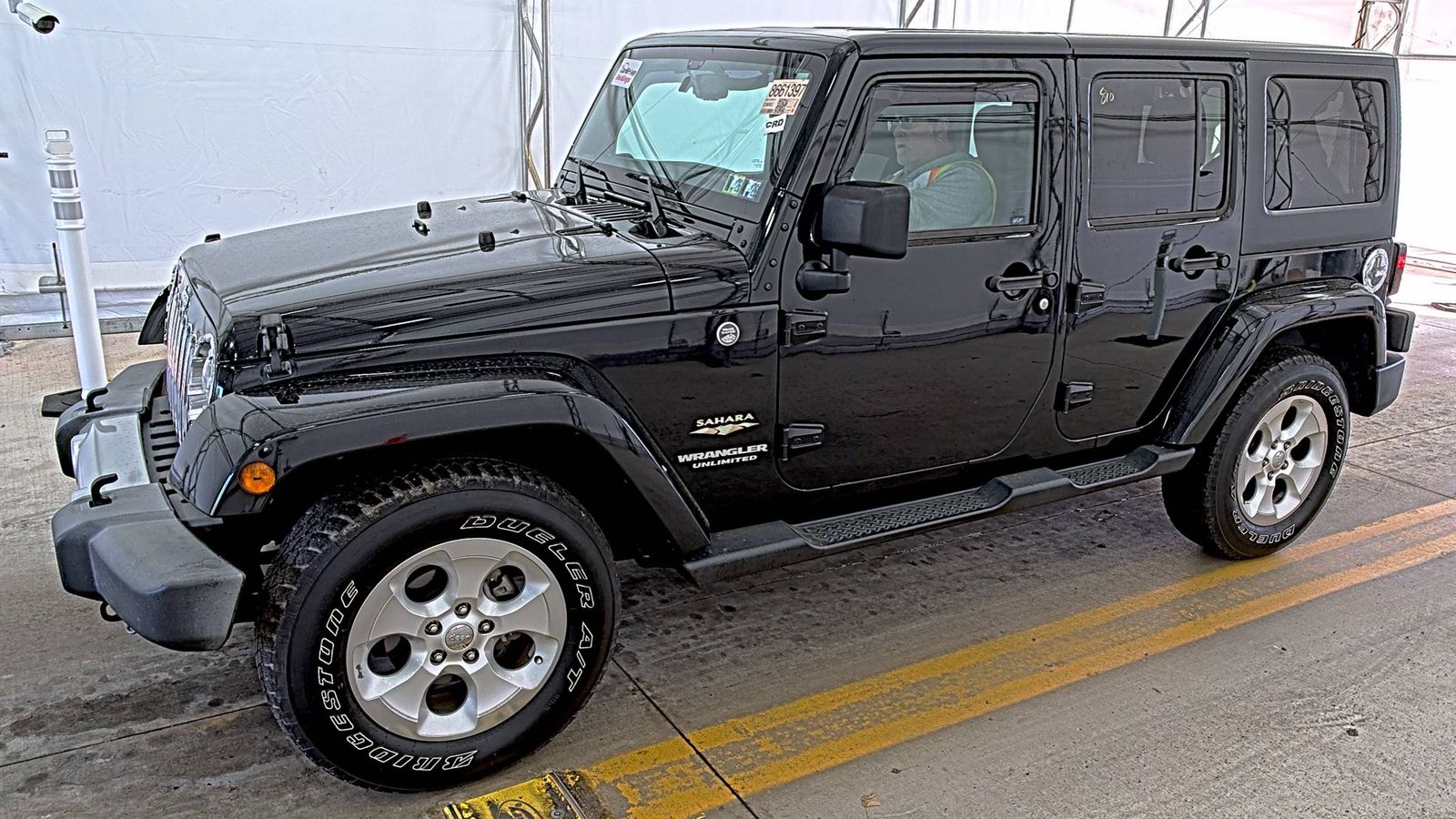 JEEP SAHARA - 1