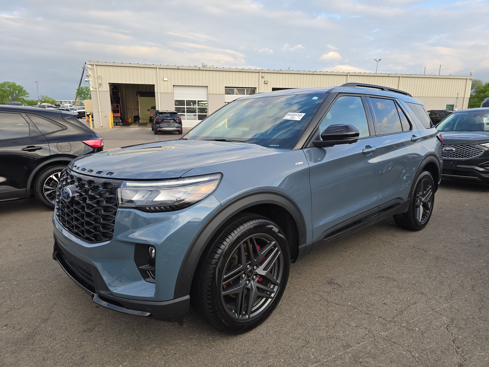 FORD EXPLORER - 1