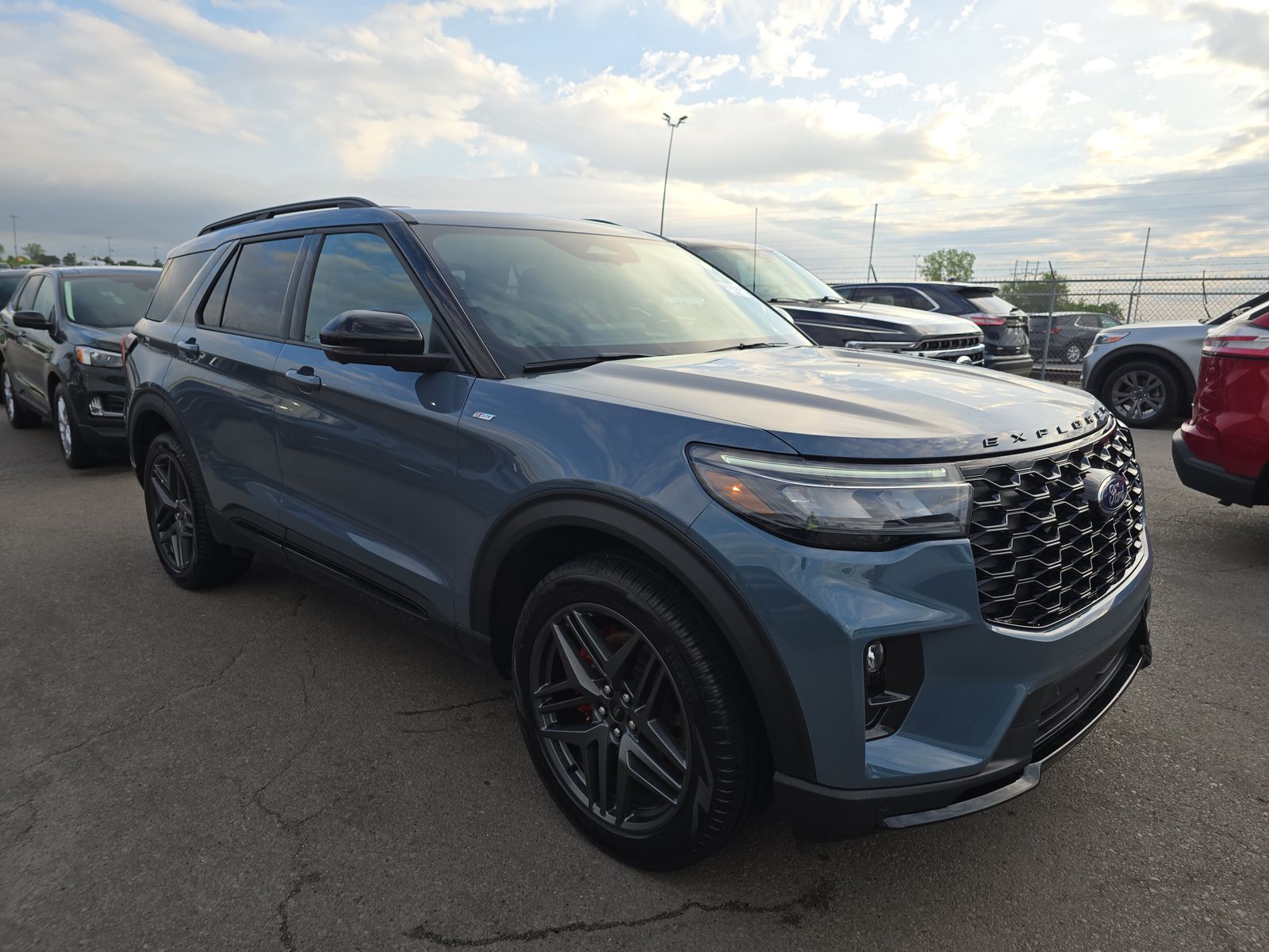 FORD EXPLORER - 4