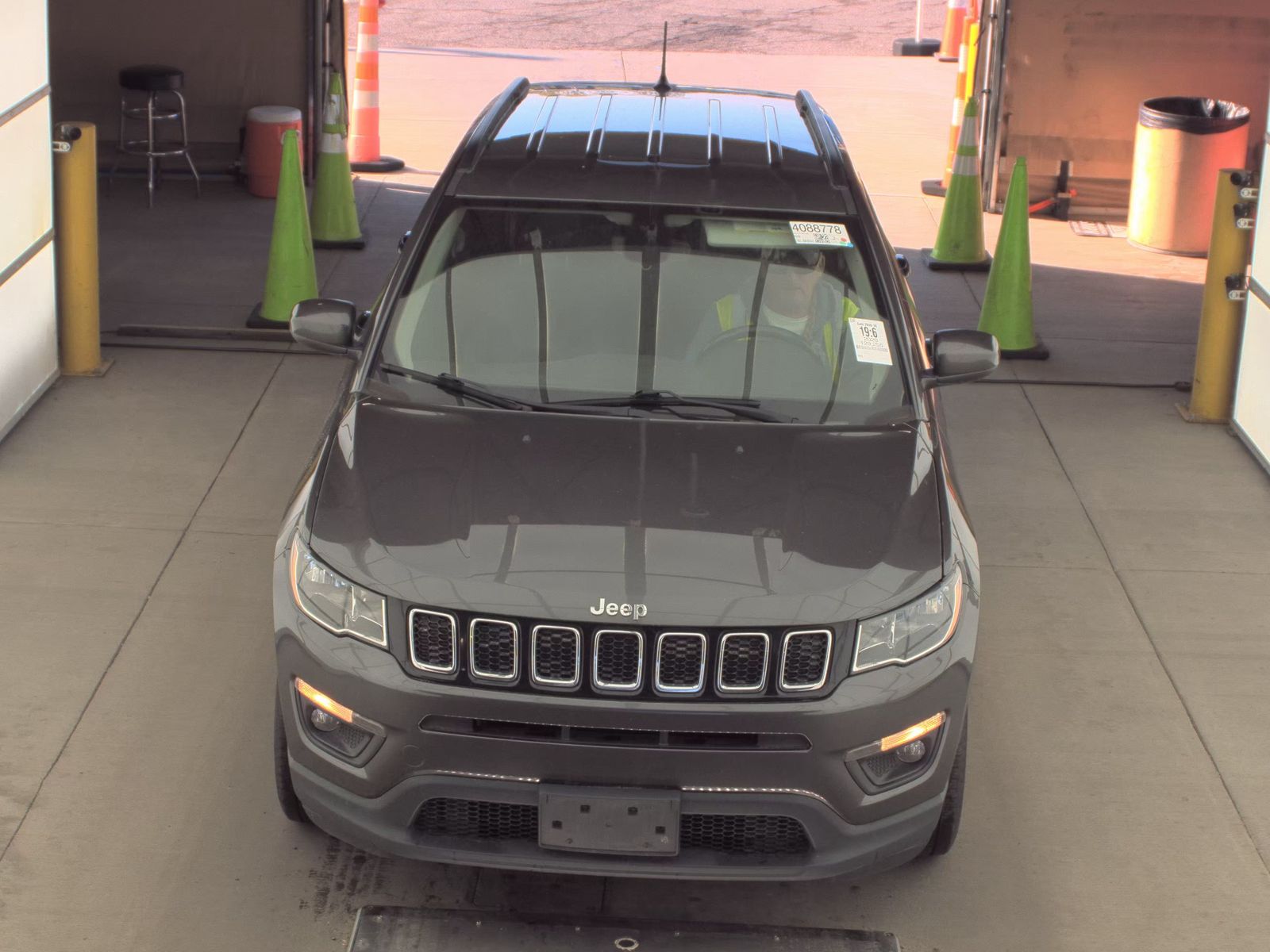 JEEP LATITUDE - 3