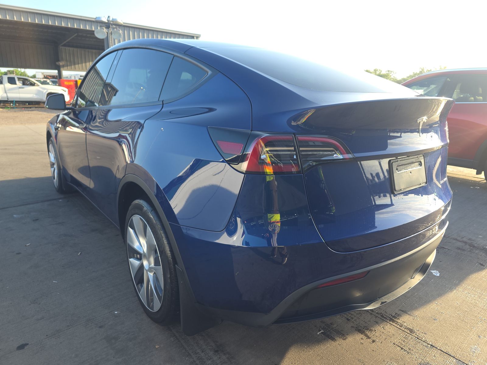 TESLA MODEL Y - 7
