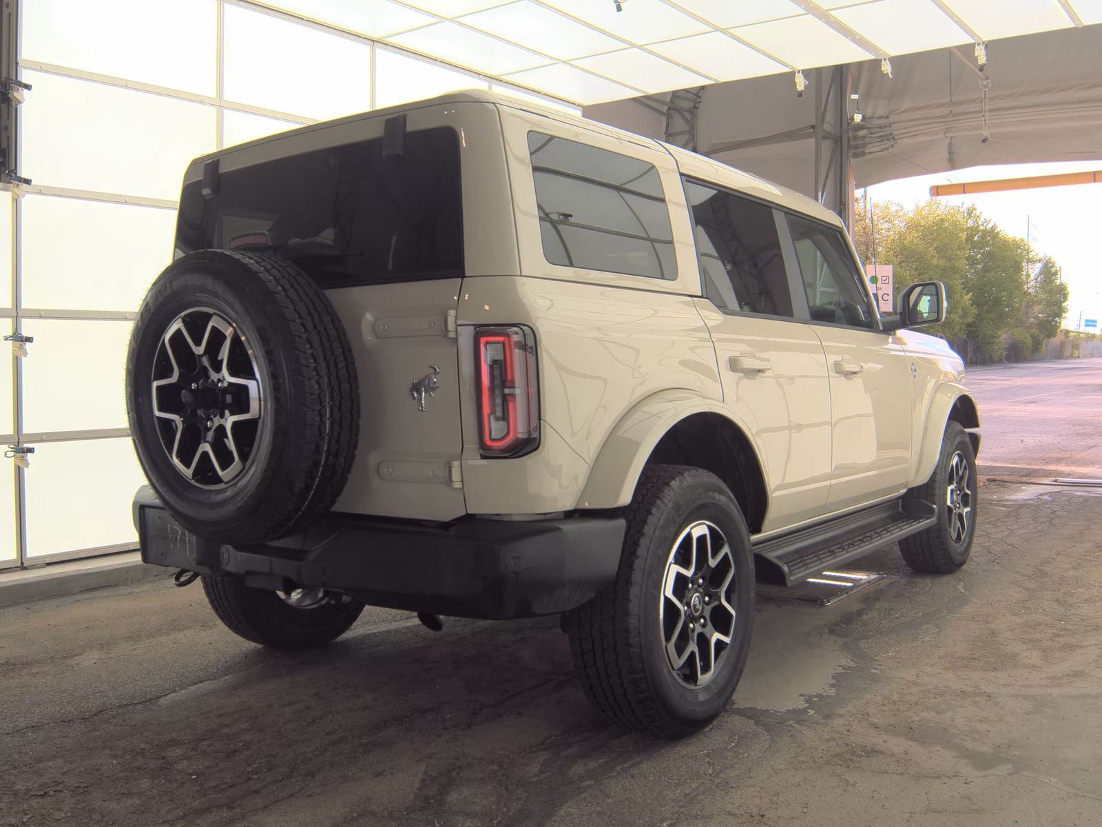 FORD BRONCO - 6