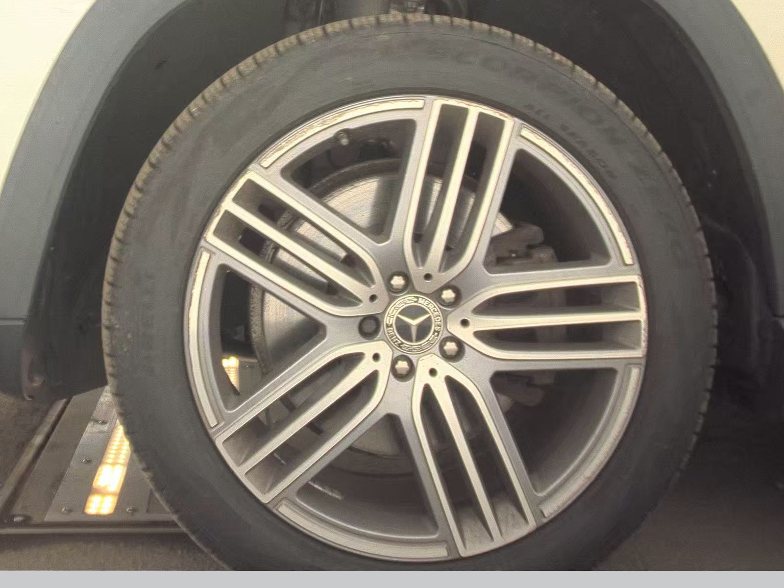 MERCEDES-BENZ GLS - 10