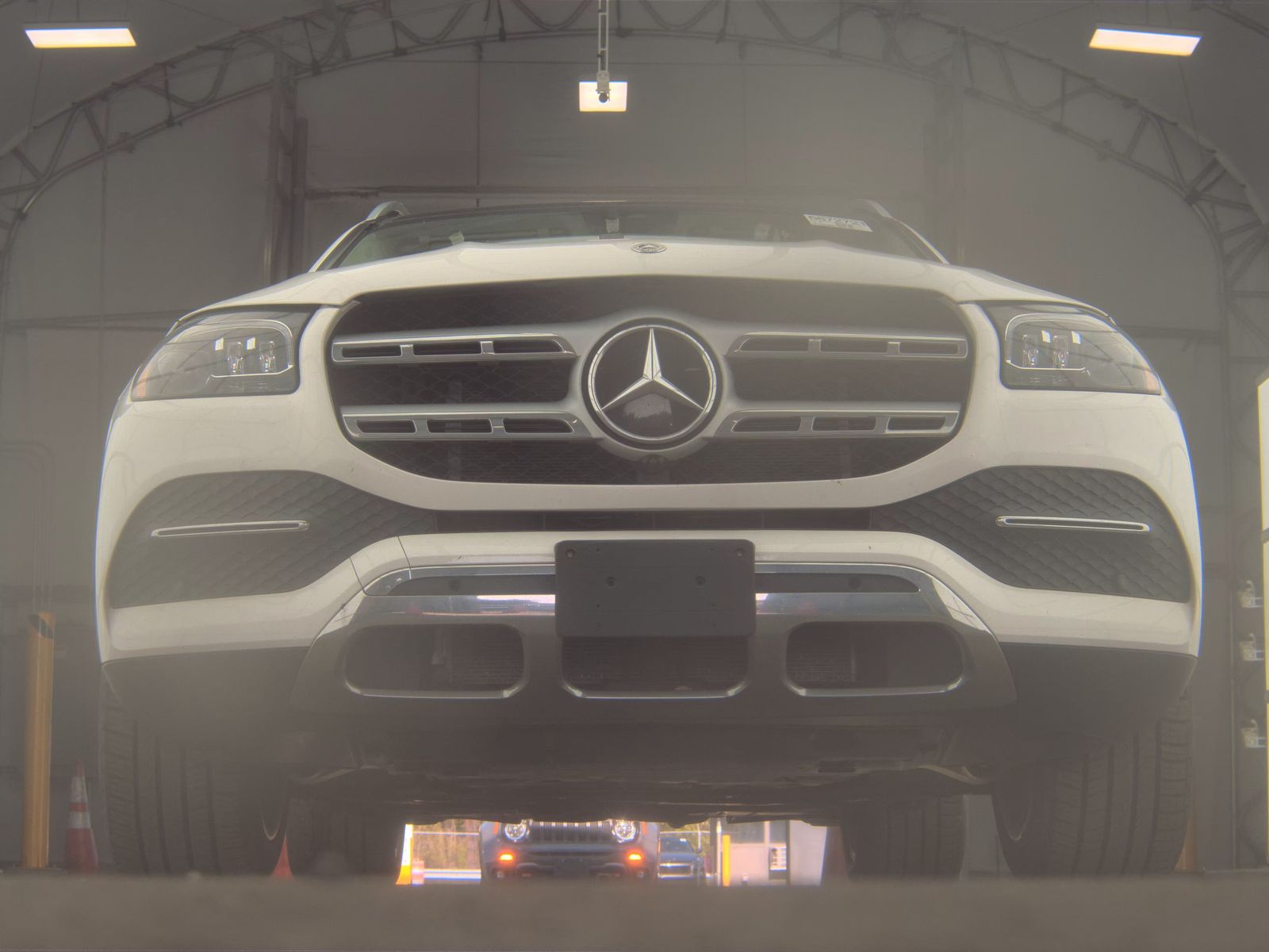 MERCEDES-BENZ GLS - 4