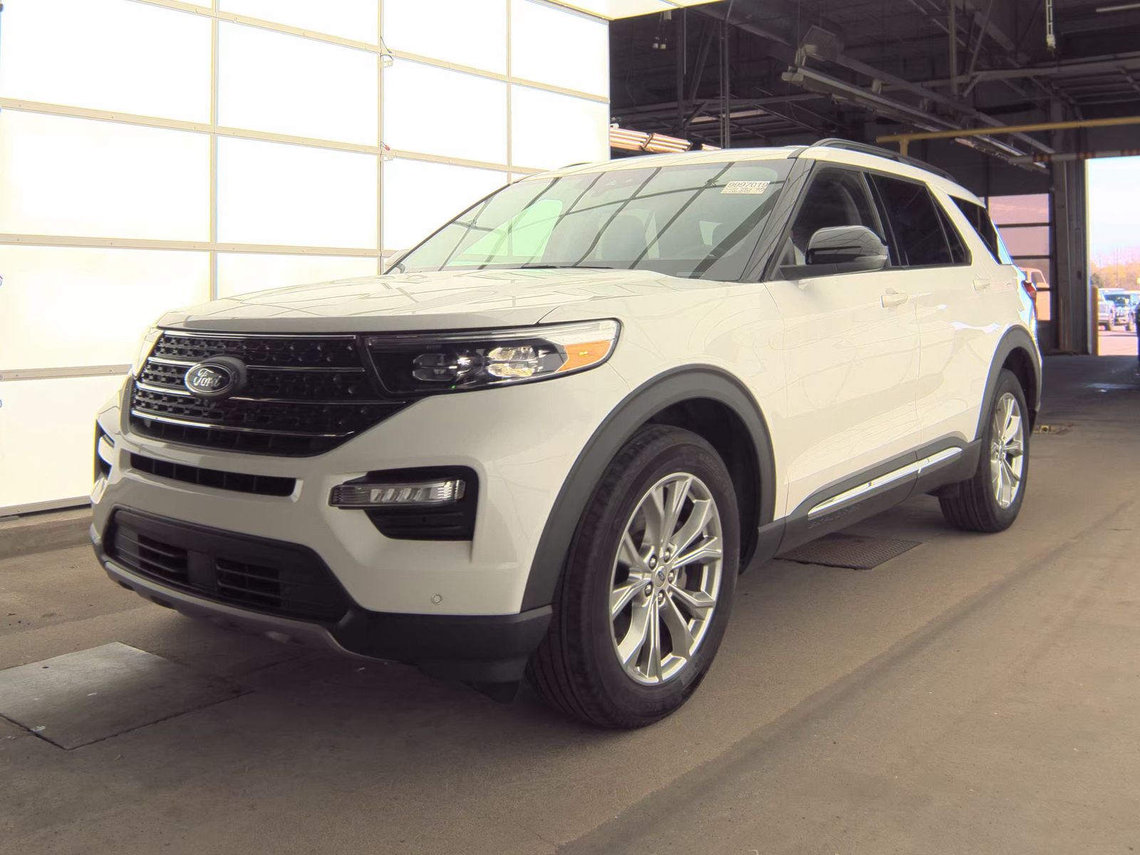 FORD EXPLORER - 1