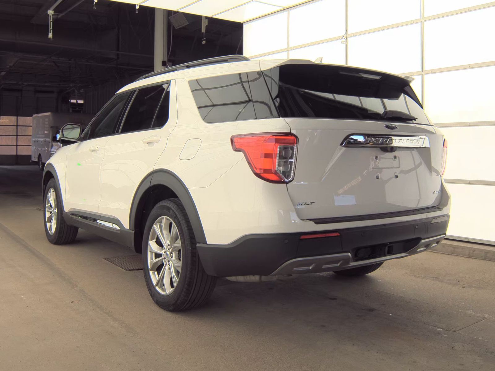 FORD EXPLORER - 9