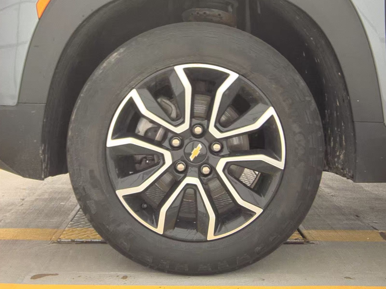 CHEVROLET ACTIV - 10