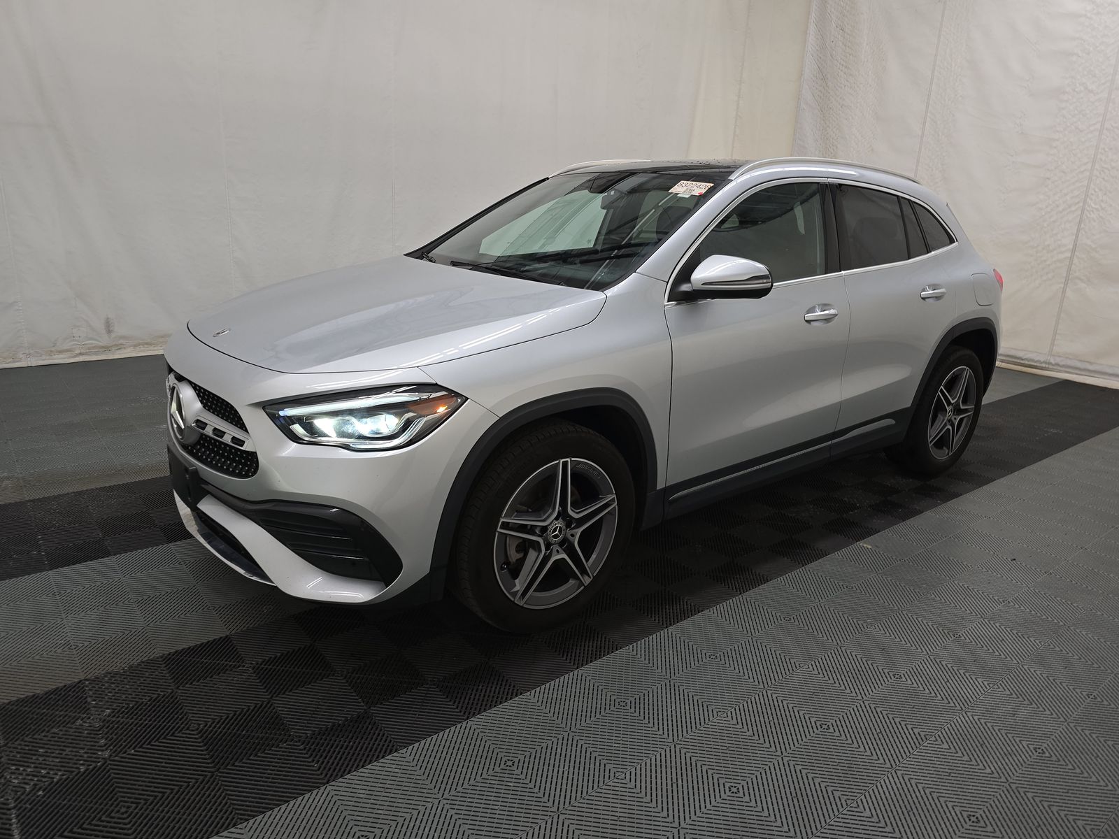 MERCEDES-BENZ GLA-CLASS - 1