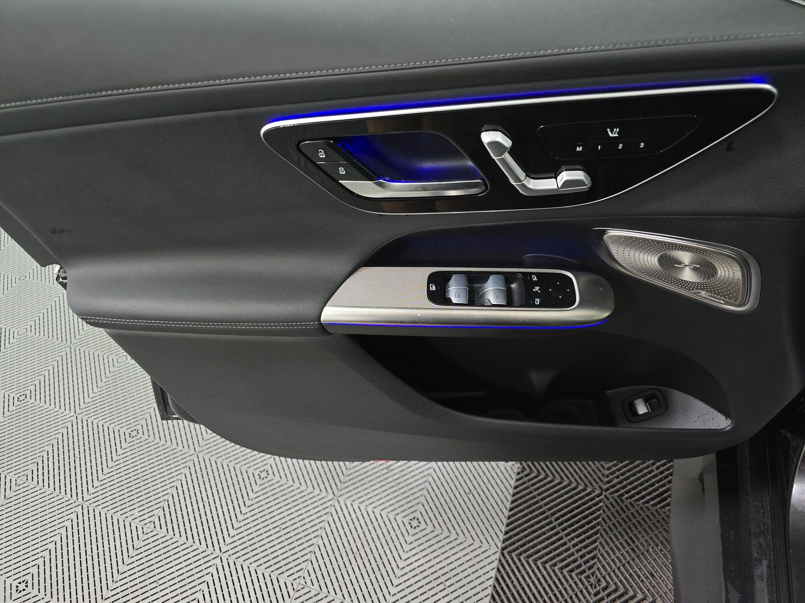 MERCEDES-BENZ GLC-CLASS - 10