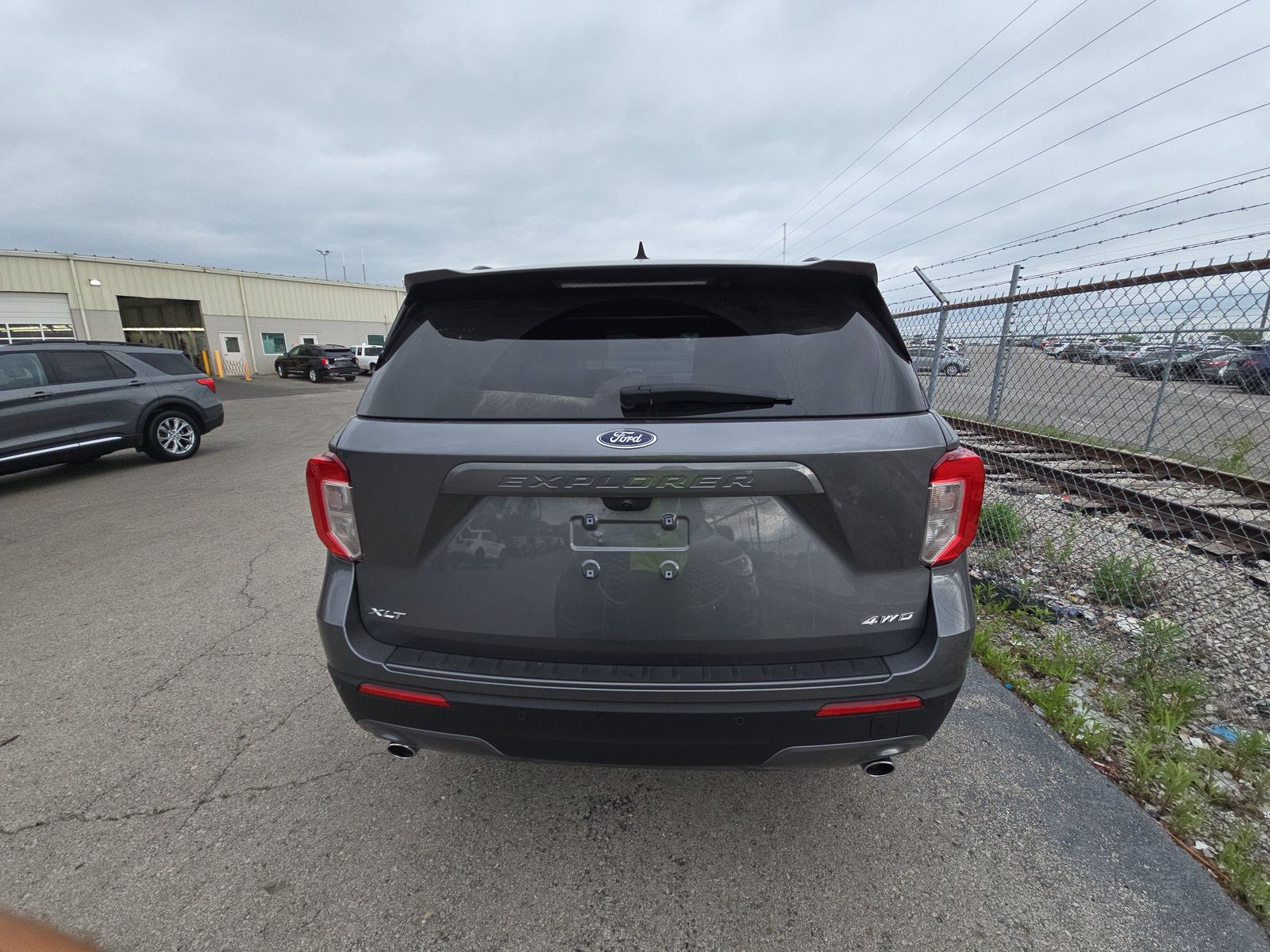 FORD EXPLORER - 6