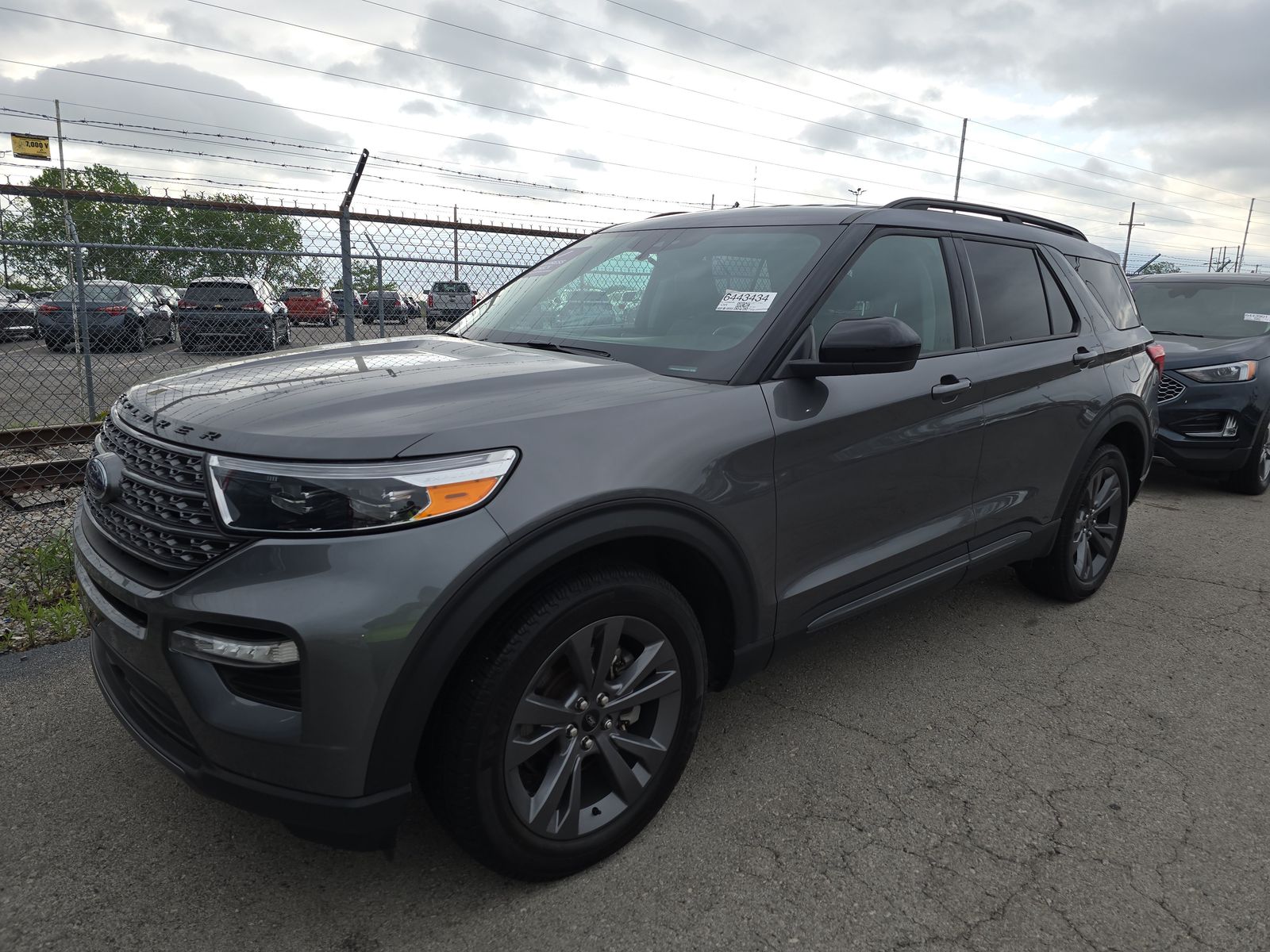 FORD EXPLORER - 1
