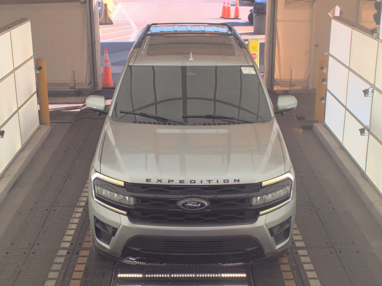 FORD EXPEDITION - 3