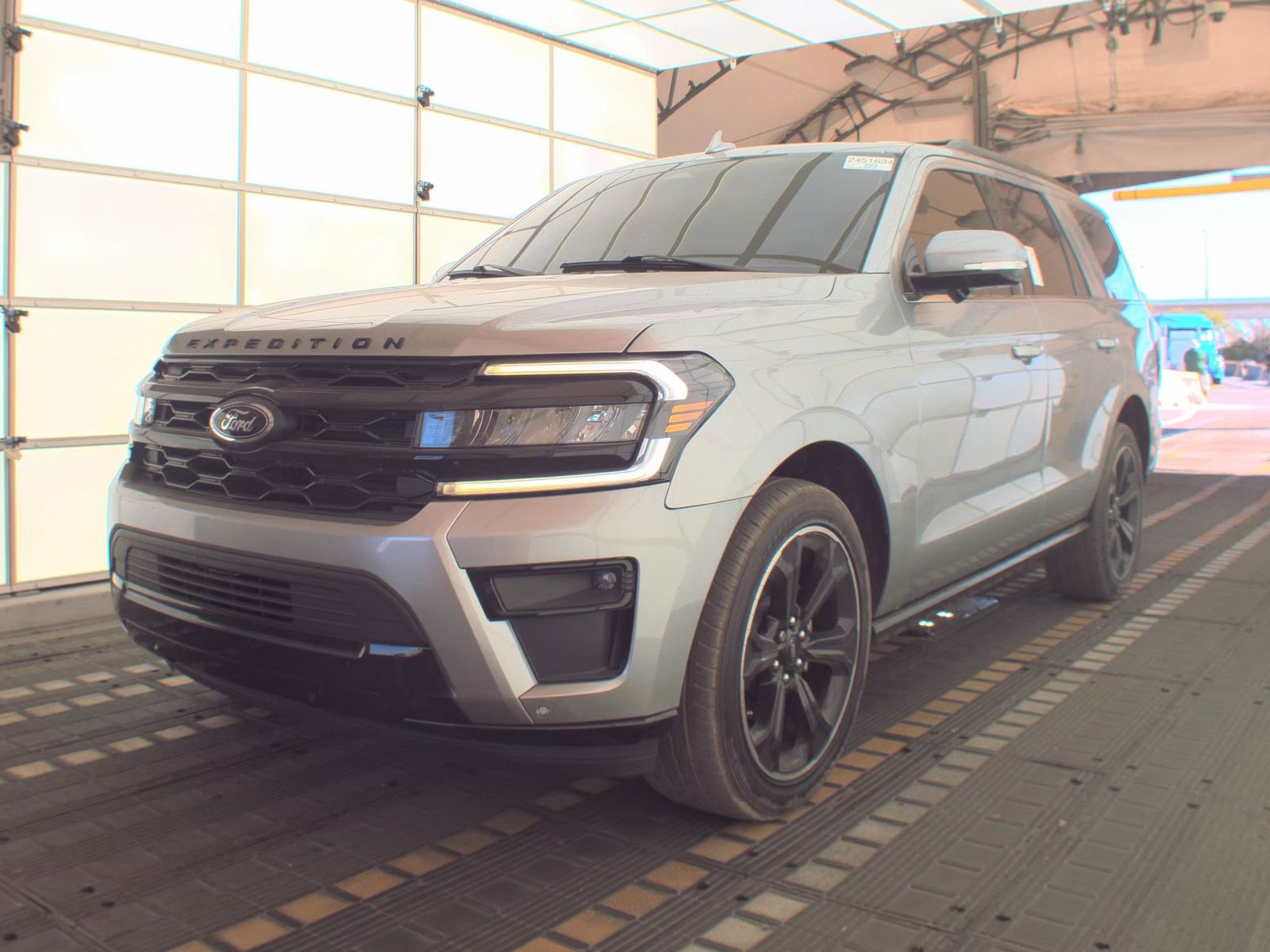 FORD EXPEDITION - 1