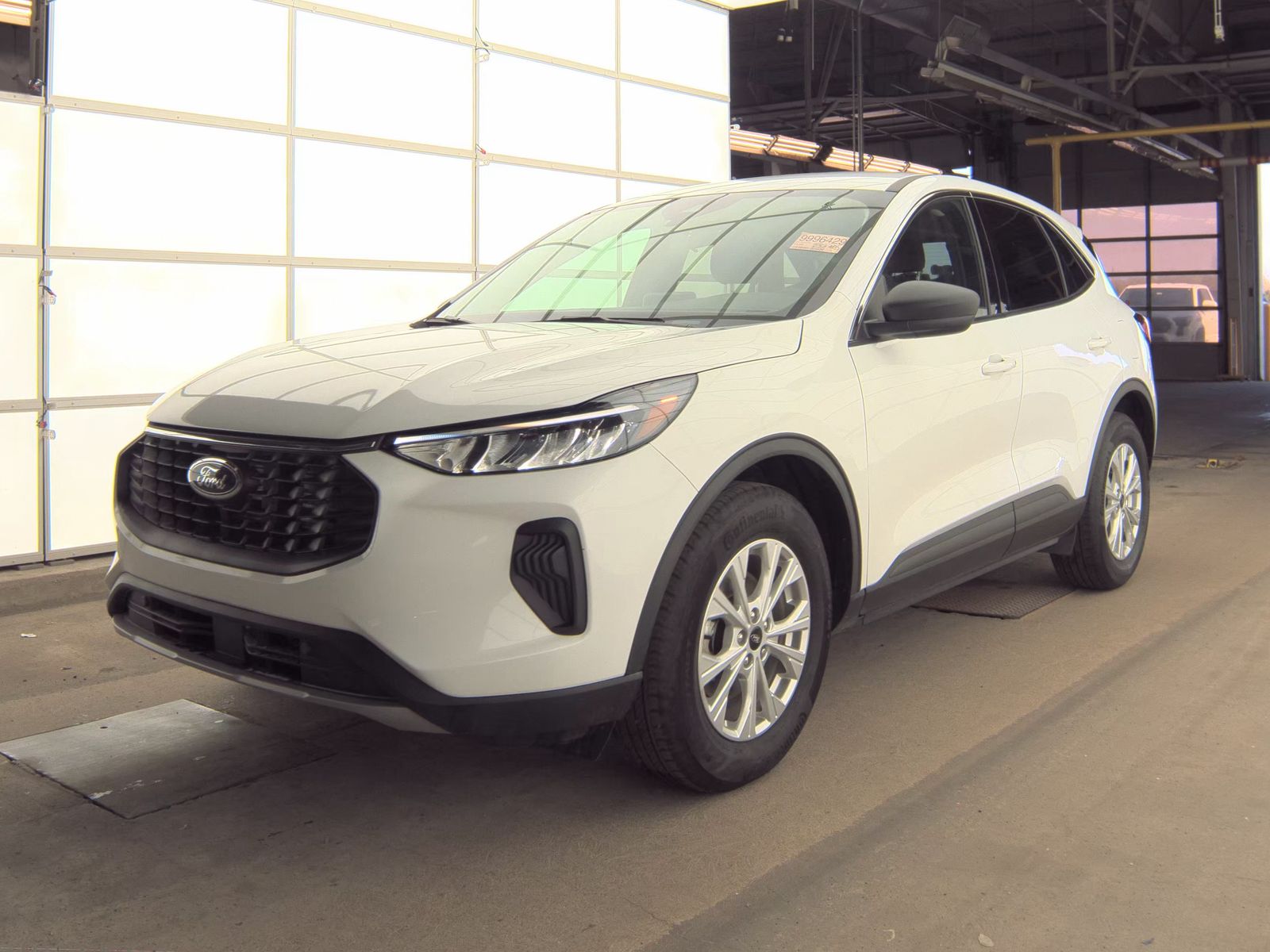 FORD ESCAPE - 1