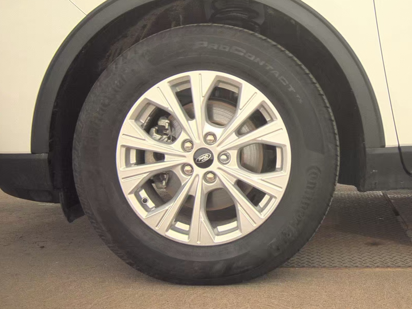 FORD ESCAPE - 10