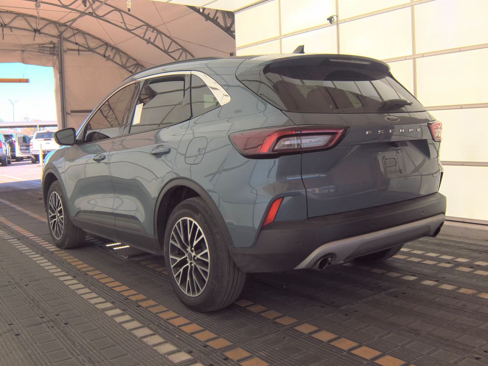 FORD ESCAPE - 9