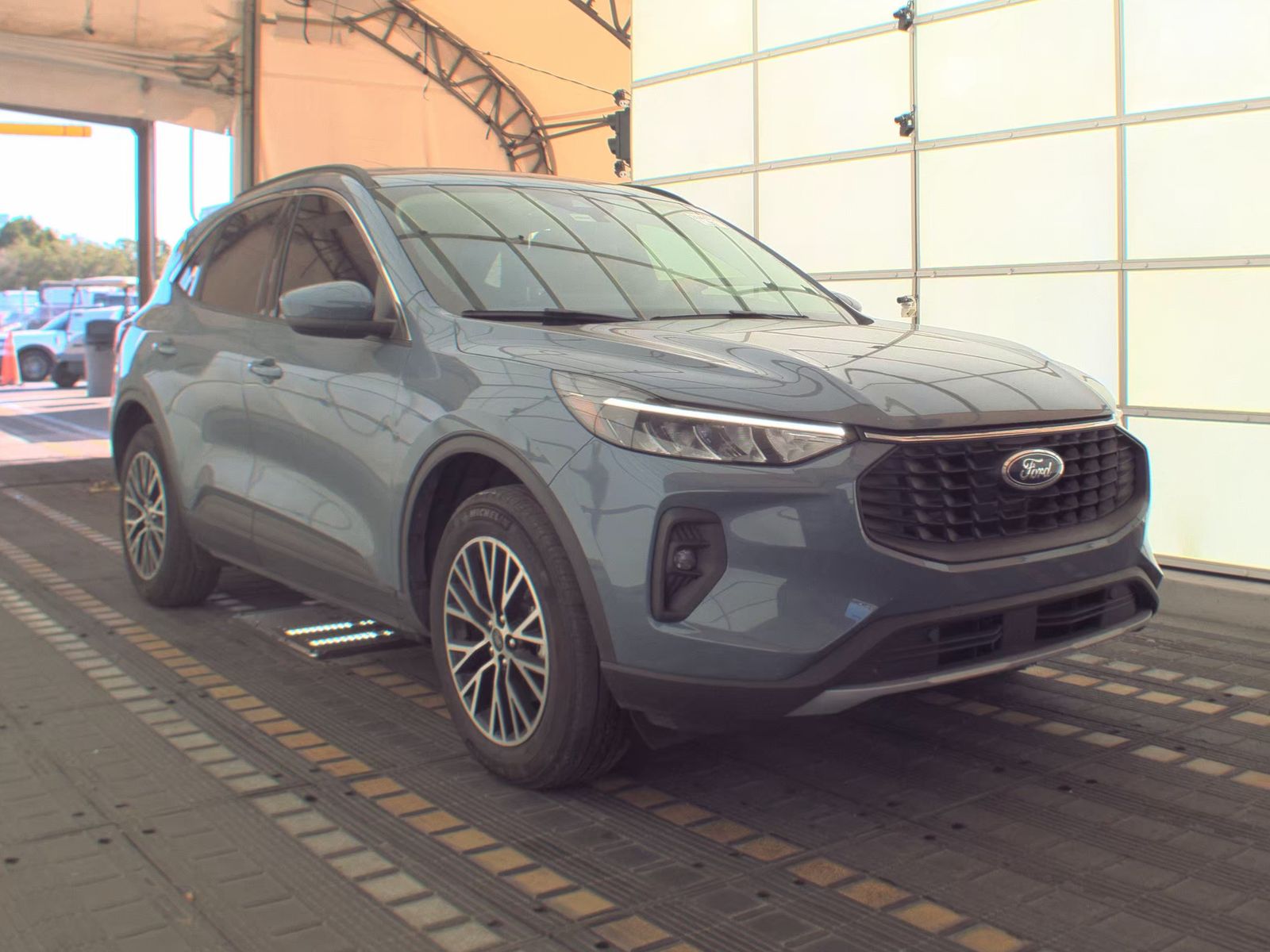 FORD ESCAPE - 5