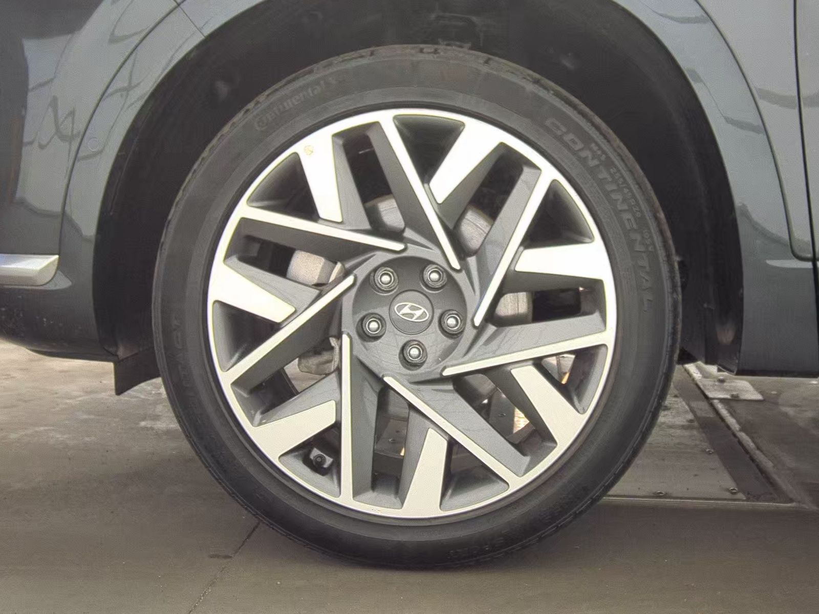 HYUNDAI CALLIGRAPH - 10