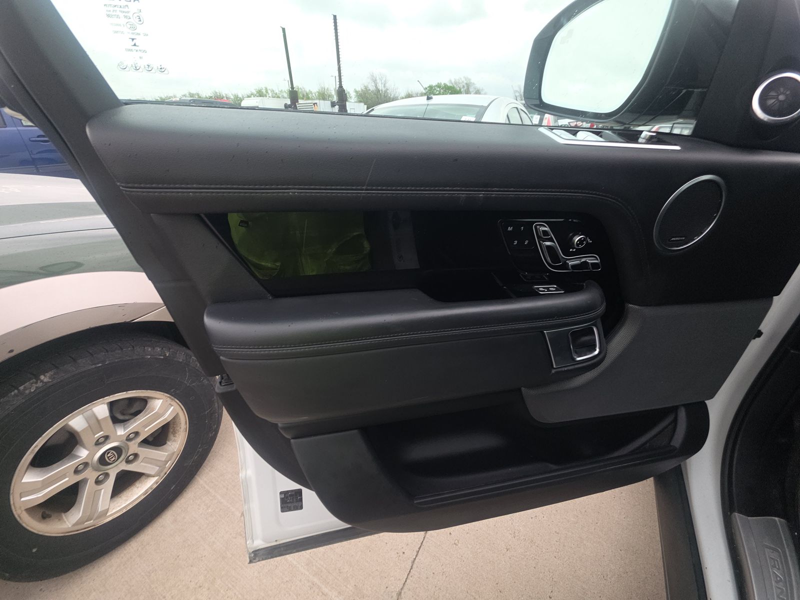 LAND ROVER RANGE ROVER - 10