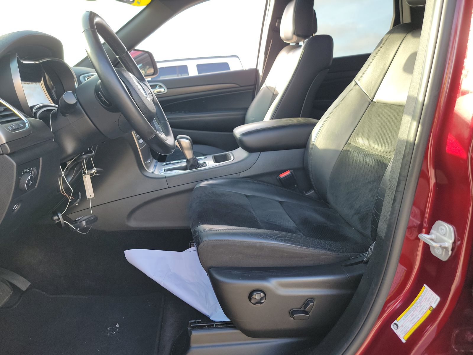 JEEP LAREDO ALTITUDE EDITION - 8