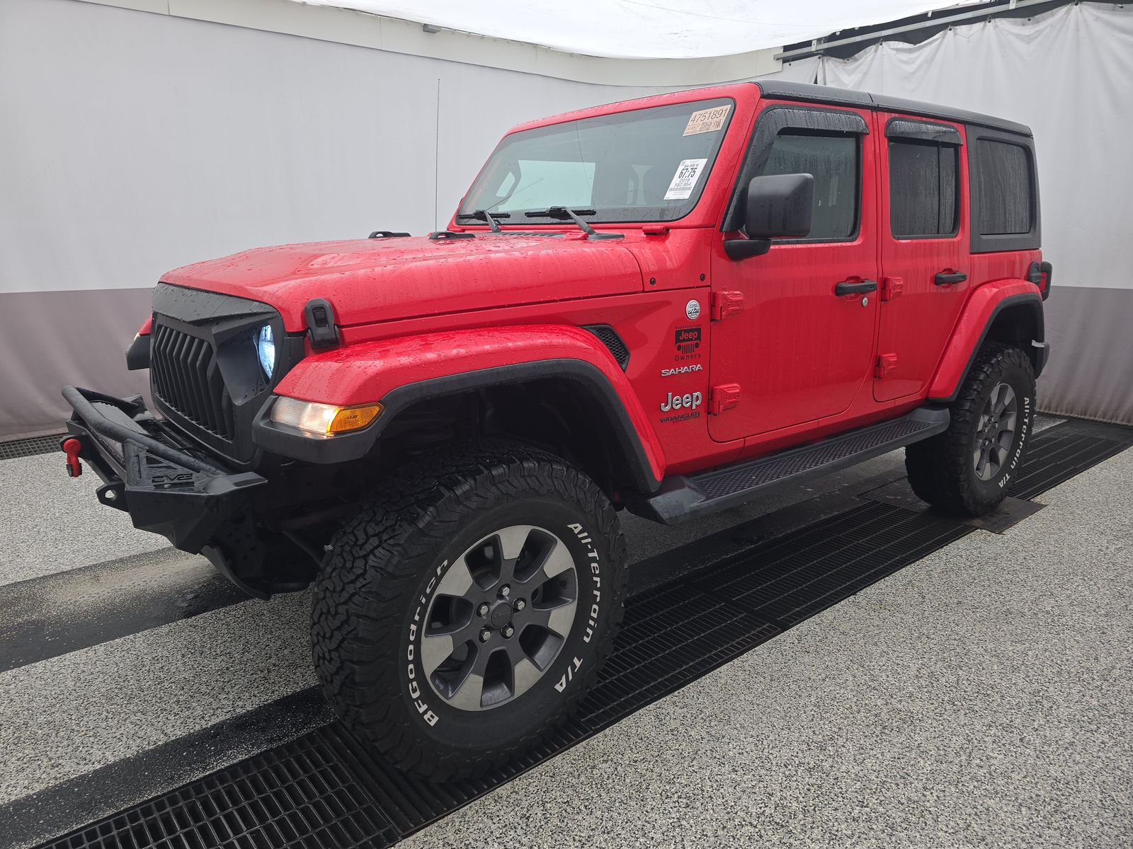 JEEP UNLIMITED SAHARA - 1