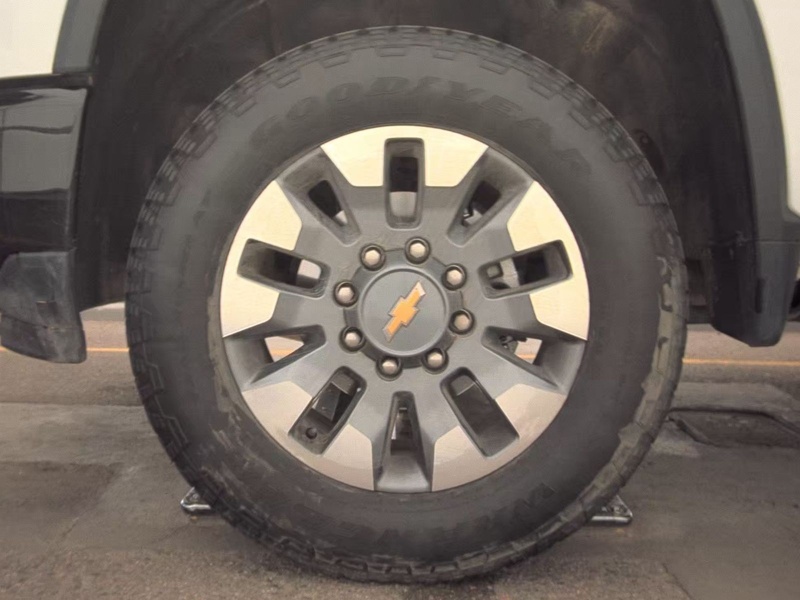 CHEVROLET CUSTOM - 10