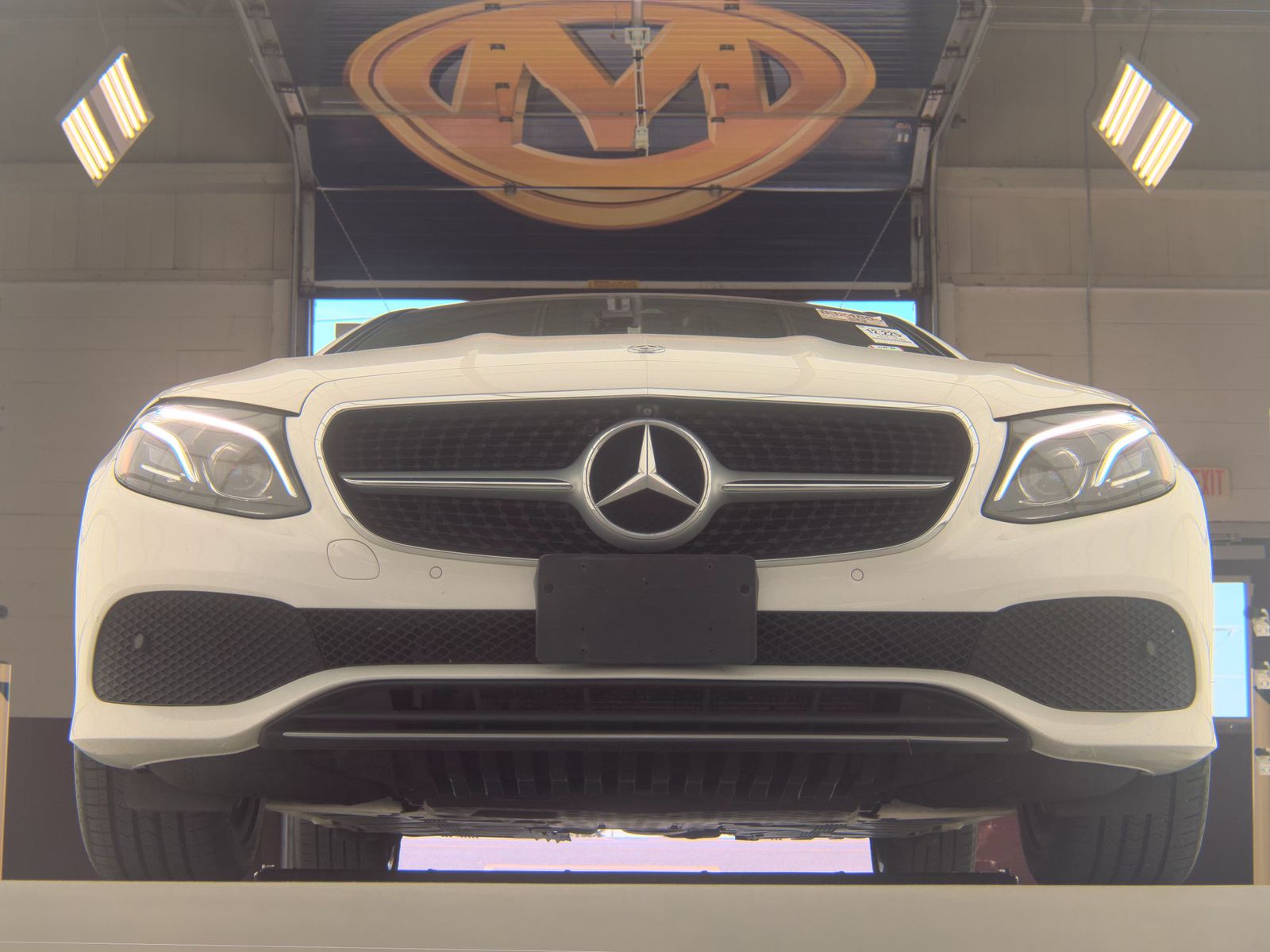 MERCEDES-BENZ E-CLASS - 4