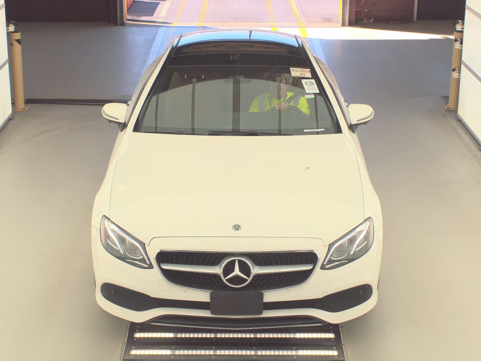 MERCEDES-BENZ E-CLASS - 3